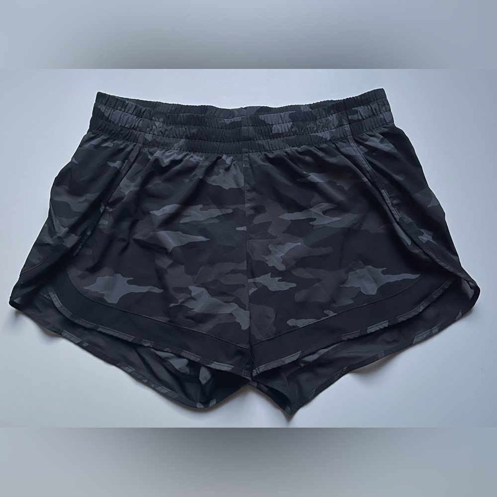 Athleta Printed Mesh Racer Run Short 4”